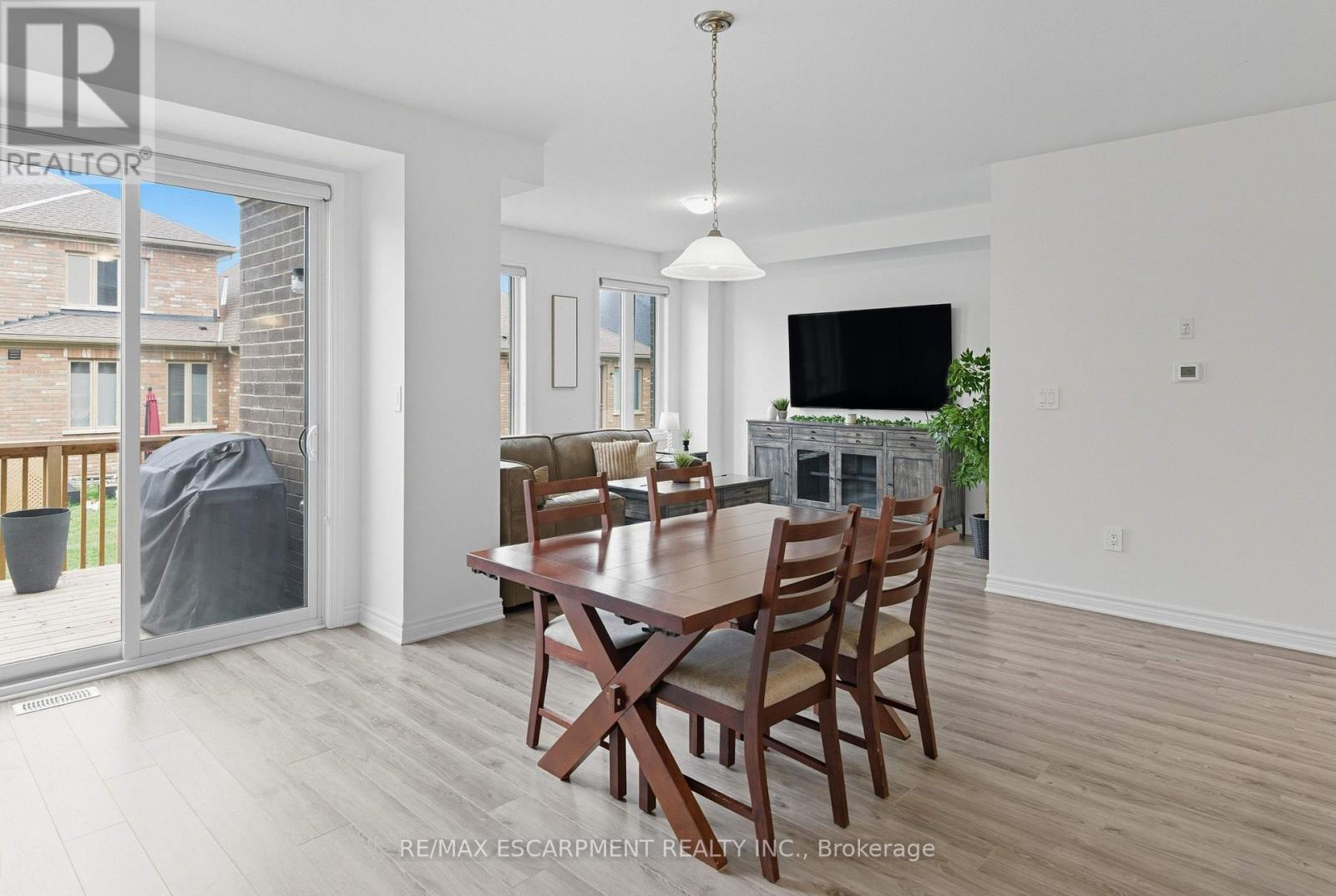 10 Beretta Street, Tillsonburg, Ontario  N4G 0J7 - Photo 6 - X12425711