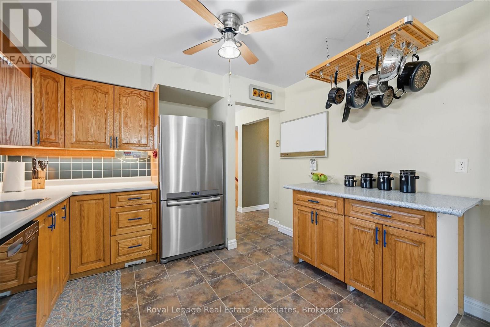 107 Billington Crescent, Hamilton, Ontario  L8T 4R3 - Photo 15 - X12425756