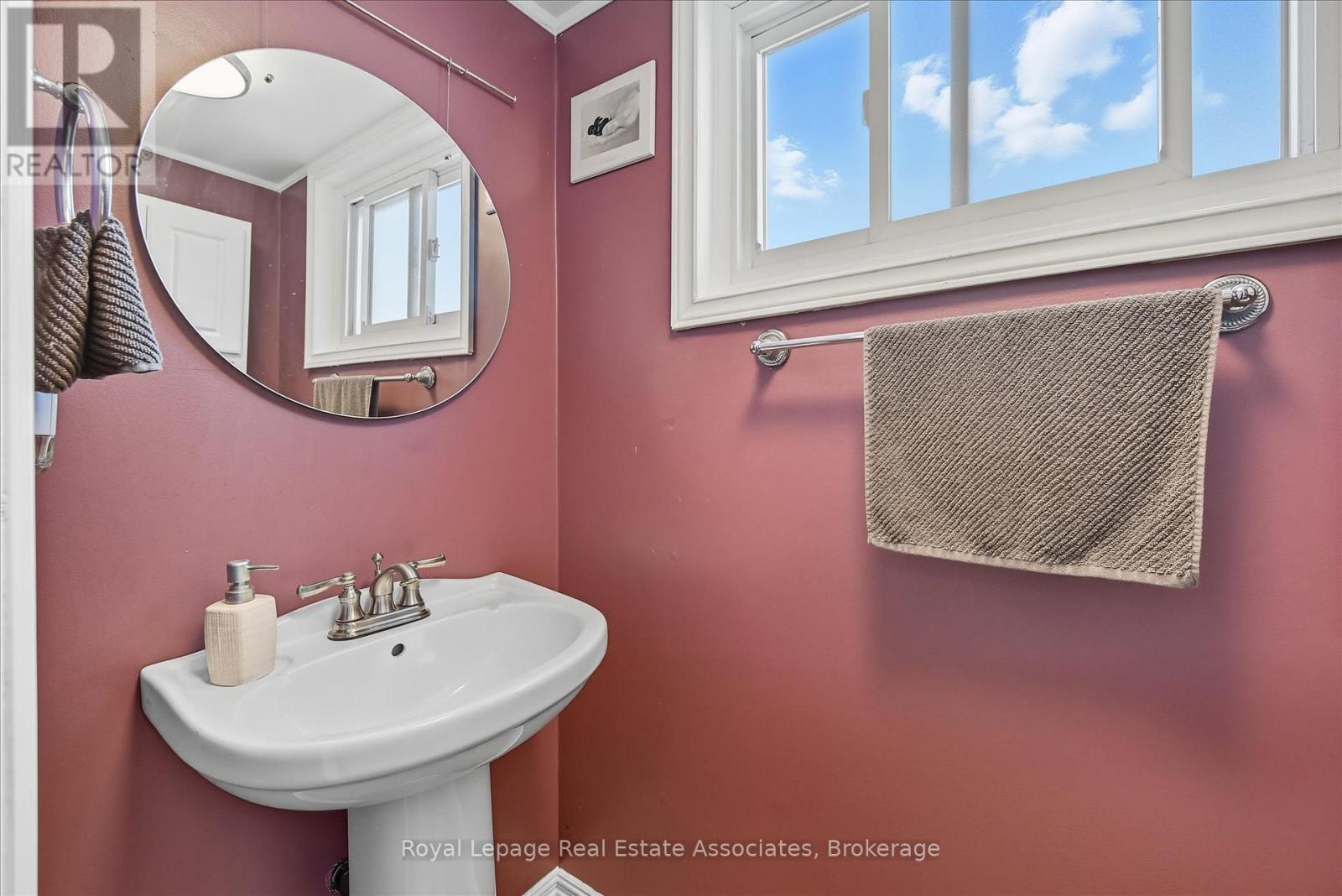 107 Billington Crescent, Hamilton, Ontario  L8T 4R3 - Photo 18 - X12425756