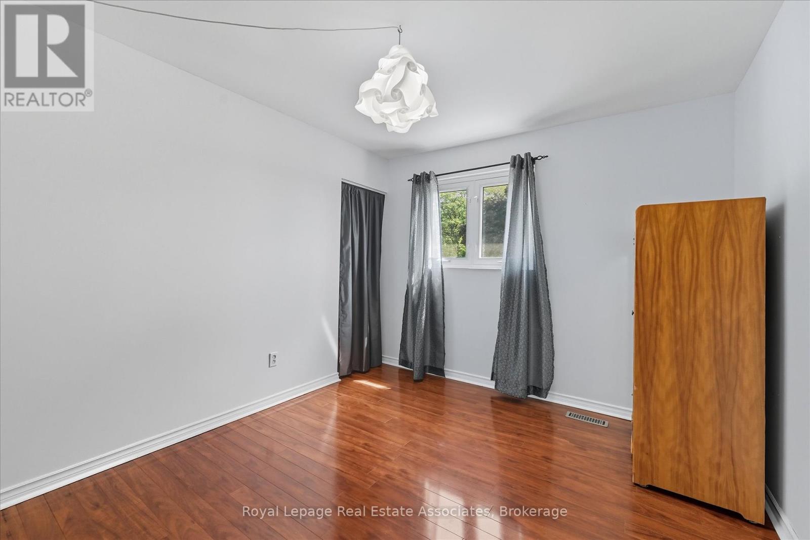 107 Billington Crescent, Hamilton, Ontario  L8T 4R3 - Photo 23 - X12425756