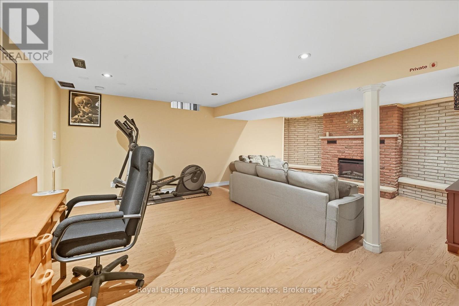 107 Billington Crescent, Hamilton, Ontario  L8T 4R3 - Photo 33 - X12425756