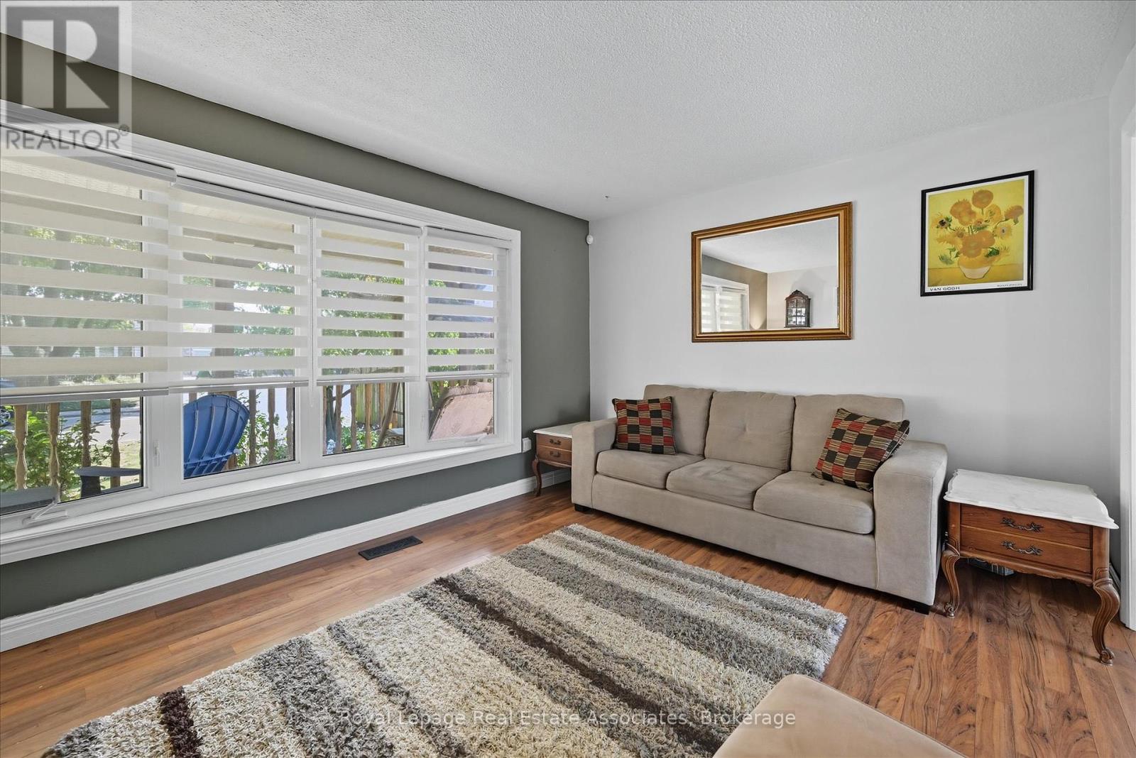 107 Billington Crescent, Hamilton, Ontario  L8T 4R3 - Photo 6 - X12425756
