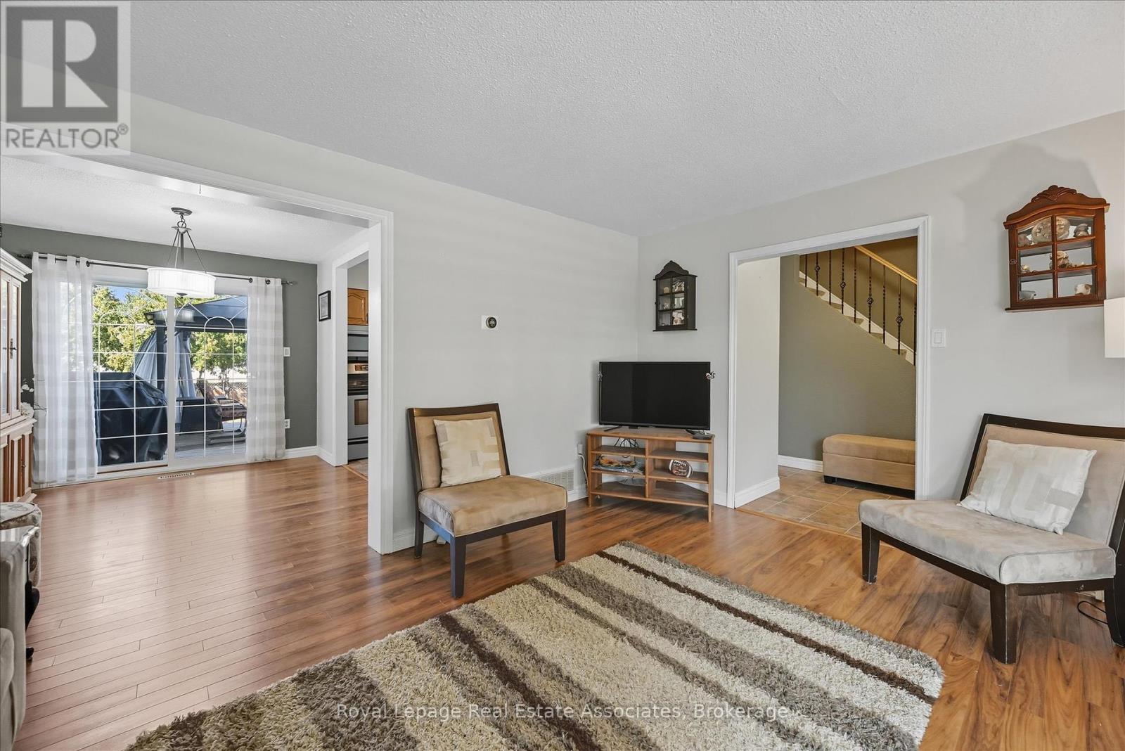 107 Billington Crescent, Hamilton, Ontario  L8T 4R3 - Photo 8 - X12425756
