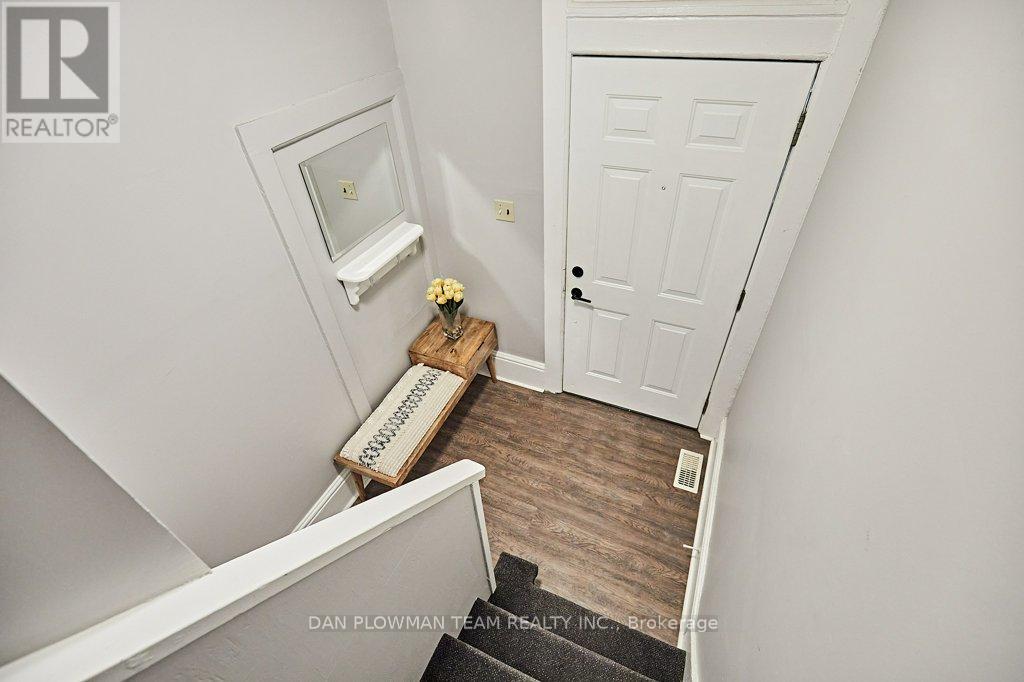 20 Queen Street, Kawartha Lakes, Ontario  K9V 1E9 - Photo 16 - X12425758