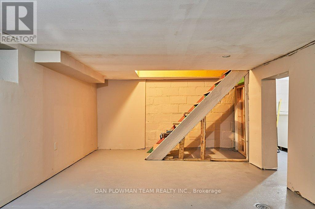 20 Queen Street, Kawartha Lakes, Ontario  K9V 1E9 - Photo 31 - X12425758