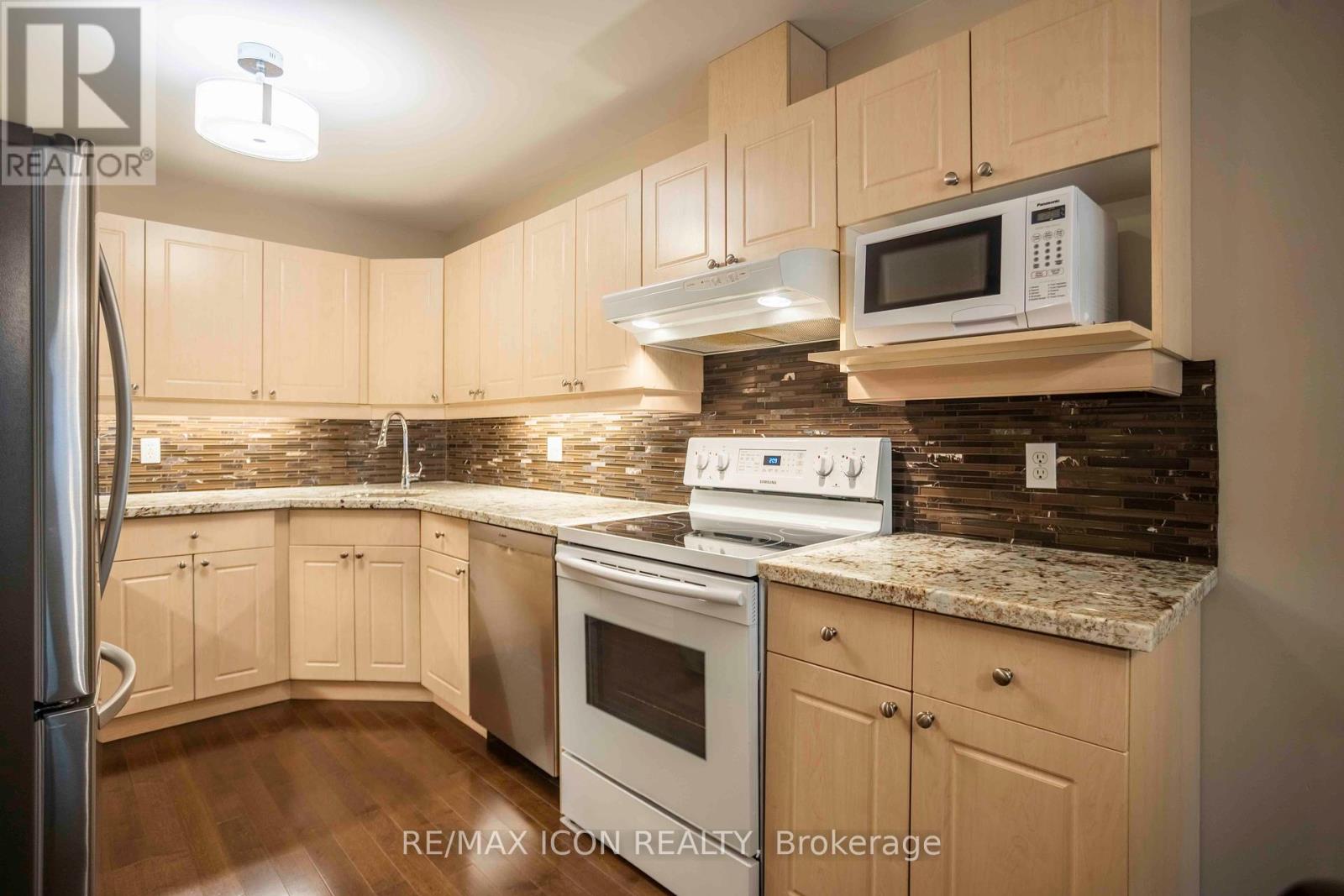 Property at 44 - 360 ERBSVILLE ROAD image 3