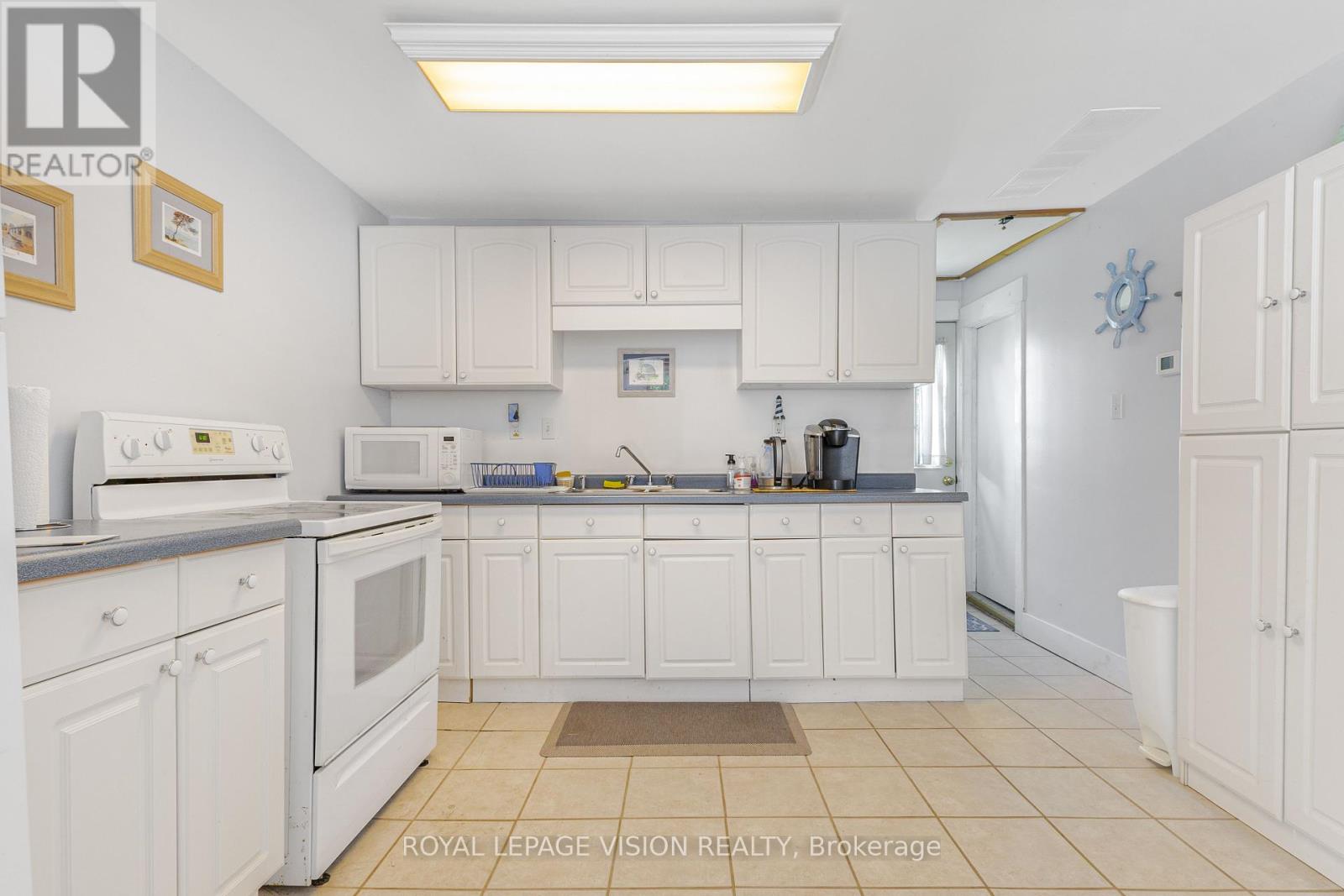 12874 Old Lakeshore Road, Wainfleet, Ontario  L0S 1V0 - Photo 16 - X12425764