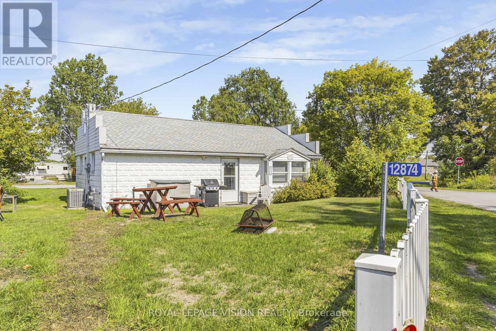12874 Old Lakeshore Road, Wainfleet, Ontario  L0S 1V0 - Photo 8 - X12425764