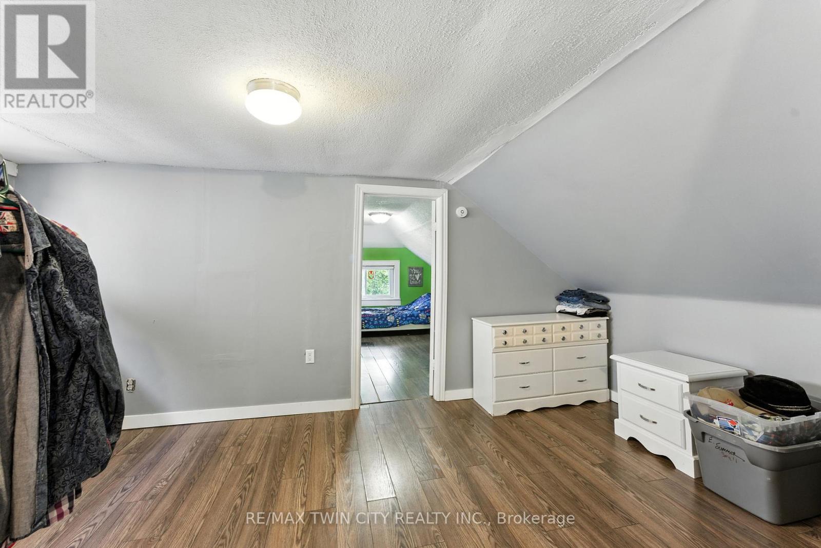 7 Superior Street, Brantford, Ontario  N3S 2J9 - Photo 16 - X12425801