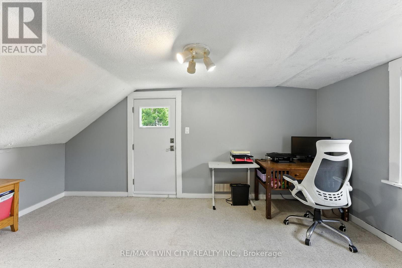 7 Superior Street, Brantford, Ontario  N3S 2J9 - Photo 18 - X12425801