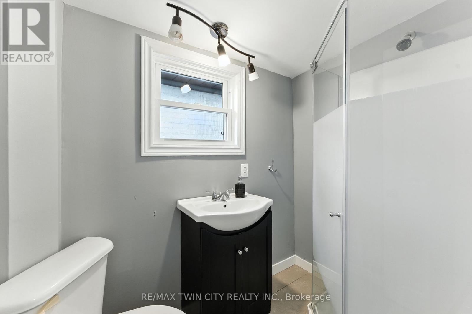 7 Superior Street, Brantford, Ontario  N3S 2J9 - Photo 19 - X12425801