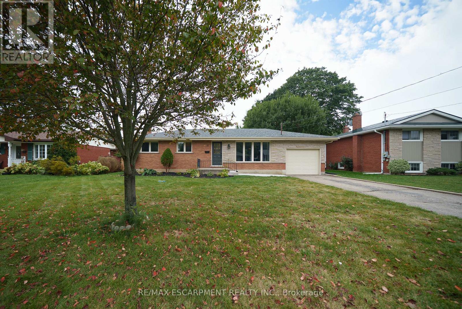 91 VARADI AVENUE, Brantford, Ontario