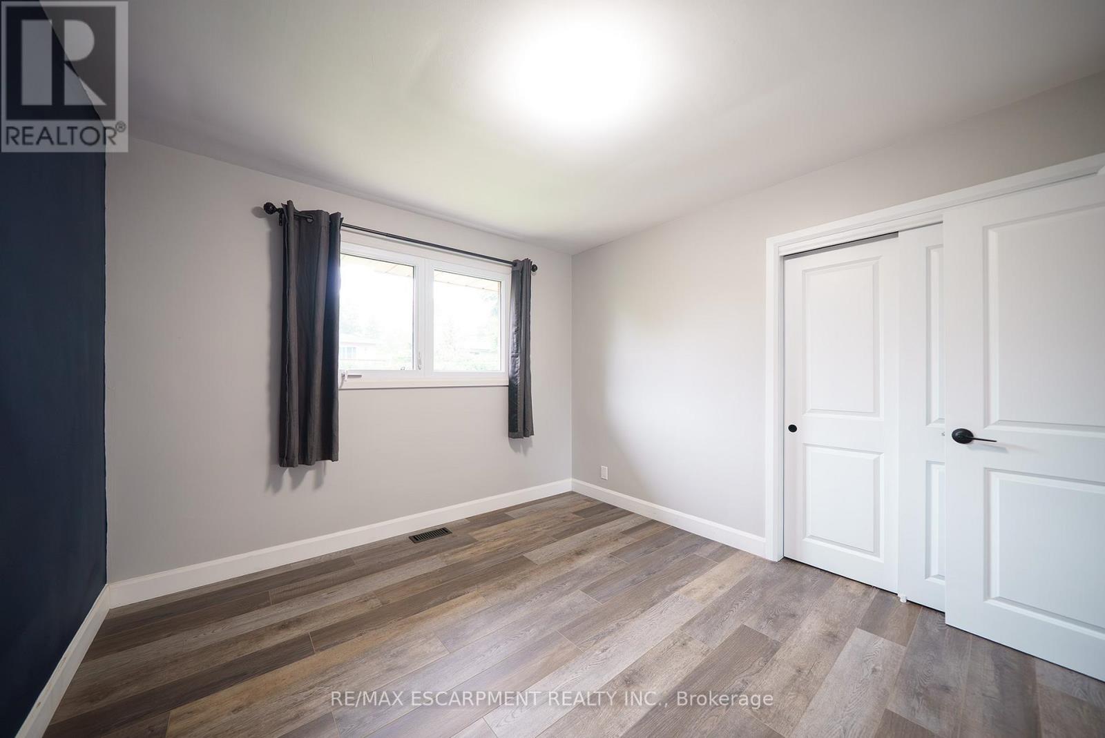 91 Varadi Avenue, Brantford, Ontario  N3R 3N4 - Photo 17 - X12425809