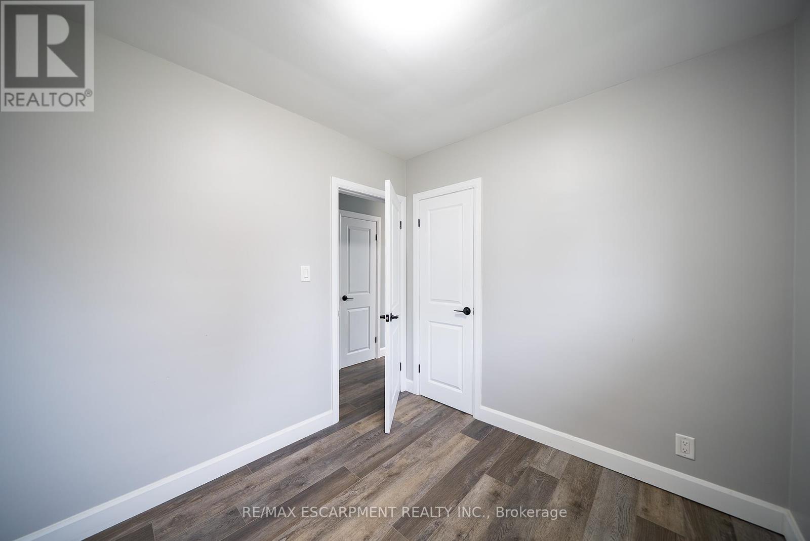 91 Varadi Avenue, Brantford, Ontario  N3R 3N4 - Photo 21 - X12425809