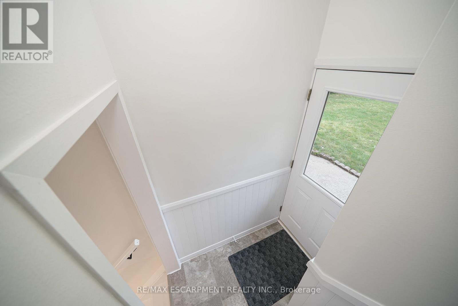 91 Varadi Avenue, Brantford, Ontario  N3R 3N4 - Photo 22 - X12425809