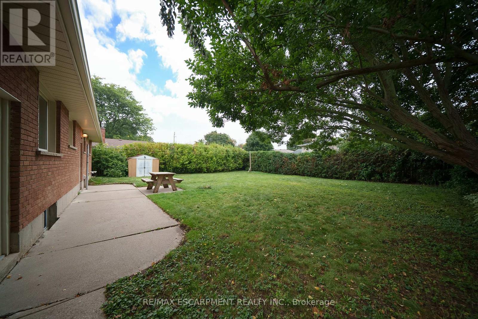 91 Varadi Avenue, Brantford, Ontario  N3R 3N4 - Photo 34 - X12425809