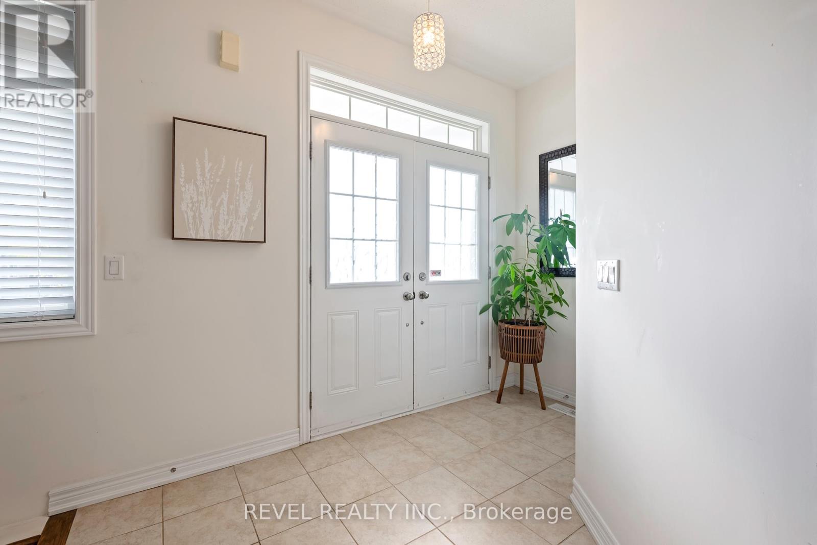 544 Brett Street, Shelburne, Ontario  L9V 3V5 - Photo 5 - X12425825