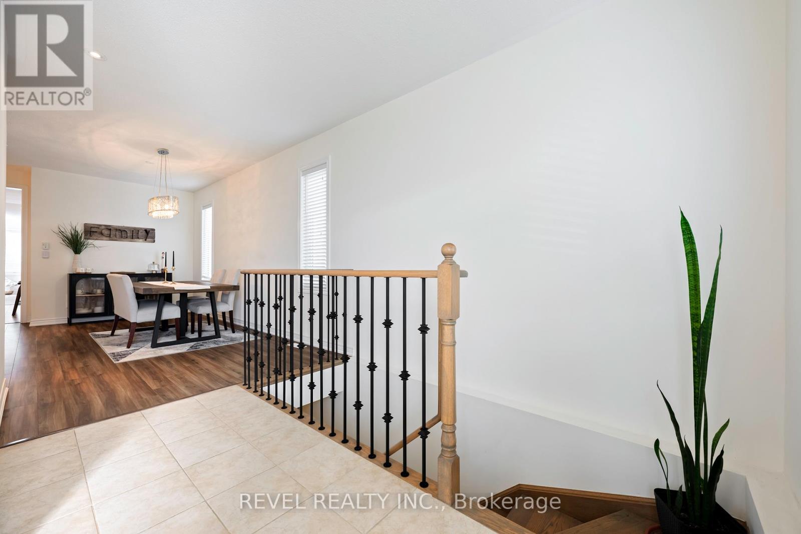 544 Brett Street, Shelburne, Ontario  L9V 3V5 - Photo 6 - X12425825