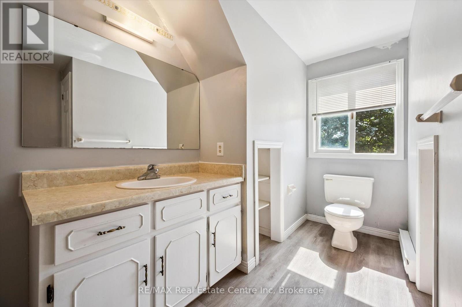 177 Ironwood Road, Guelph (Kortright West), Ontario  N1G 3P5 - Photo 18 - X12426004