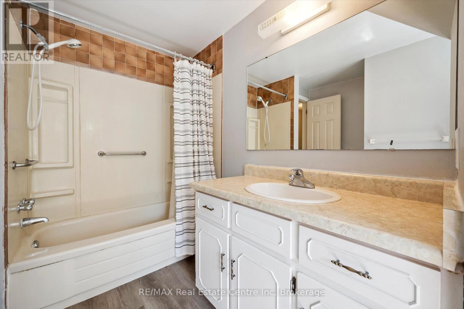 177 Ironwood Road, Guelph (Kortright West), Ontario  N1G 3P5 - Photo 19 - X12426004