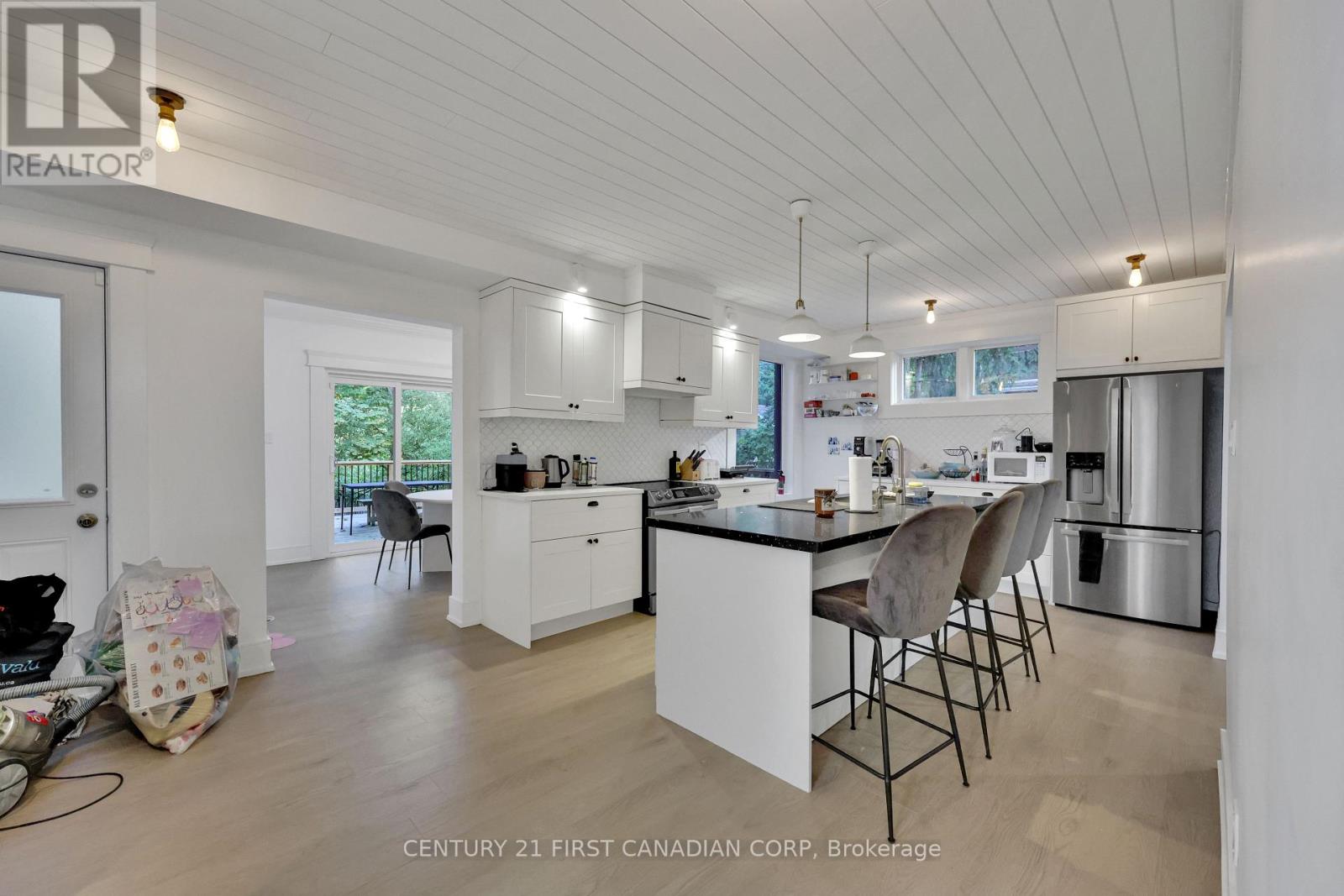 220 Regent Street, London East, Ontario  N6A 2G8 - Photo 10 - X12426019