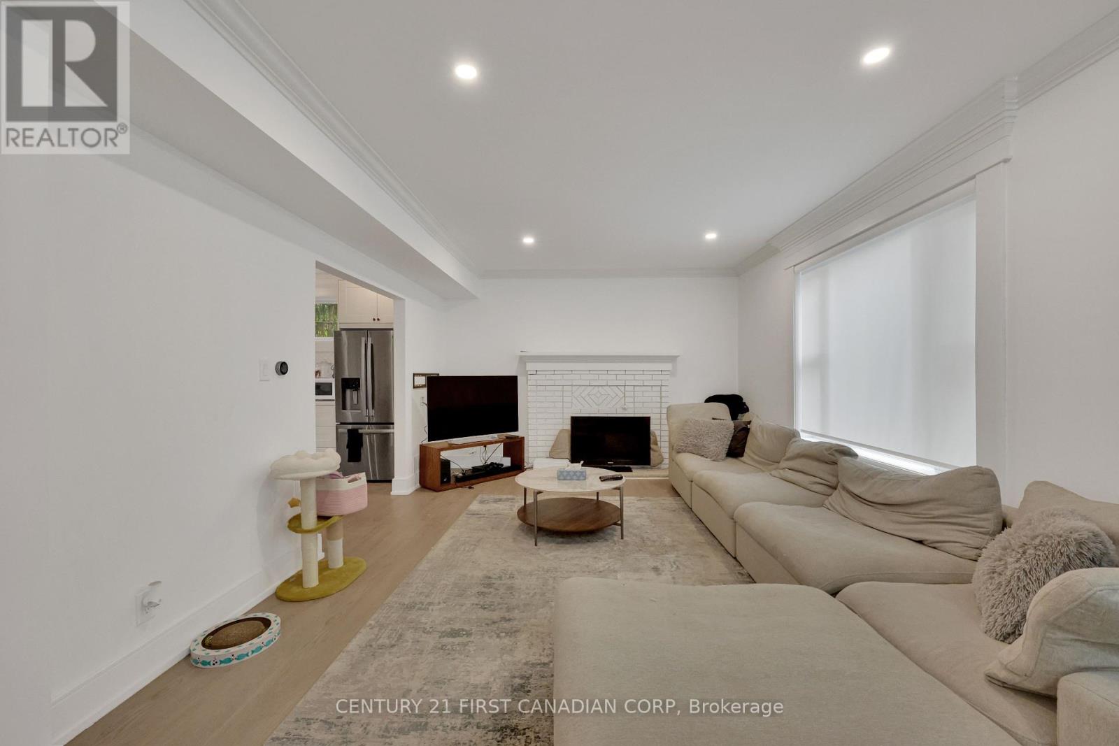 220 Regent Street, London East, Ontario  N6A 2G8 - Photo 12 - X12426019