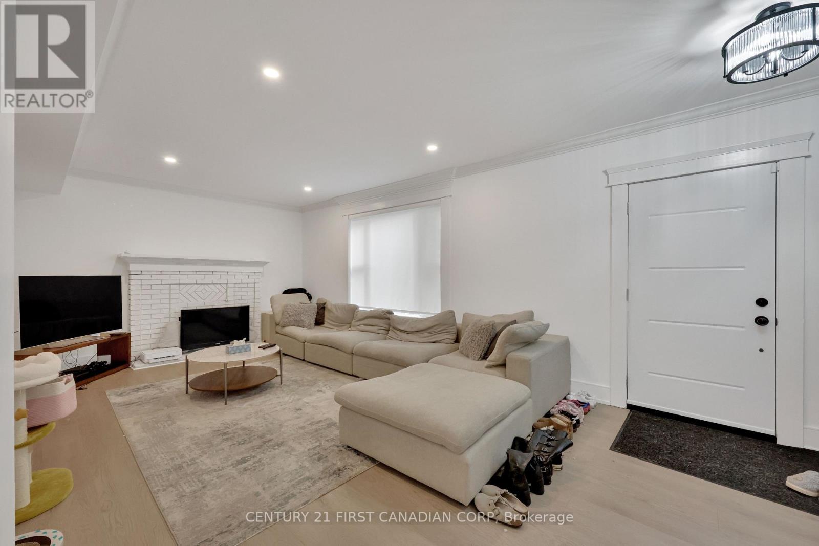 220 Regent Street, London East, Ontario  N6A 2G8 - Photo 13 - X12426019