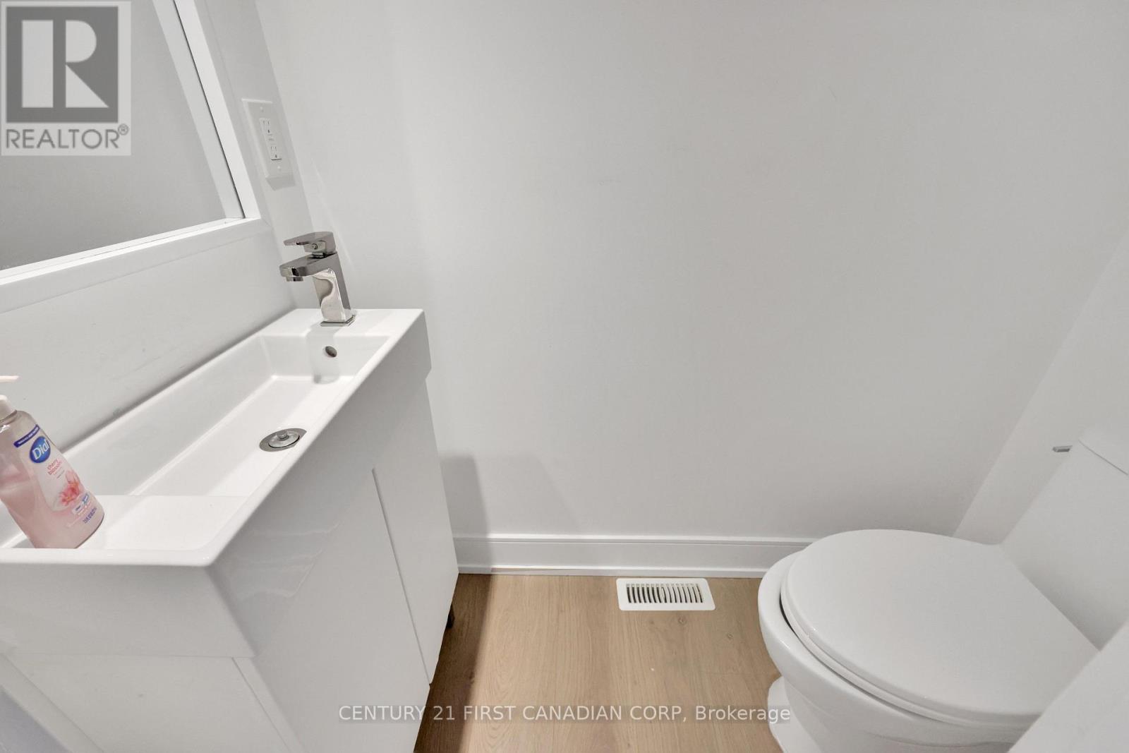 220 Regent Street, London East, Ontario  N6A 2G8 - Photo 15 - X12426019