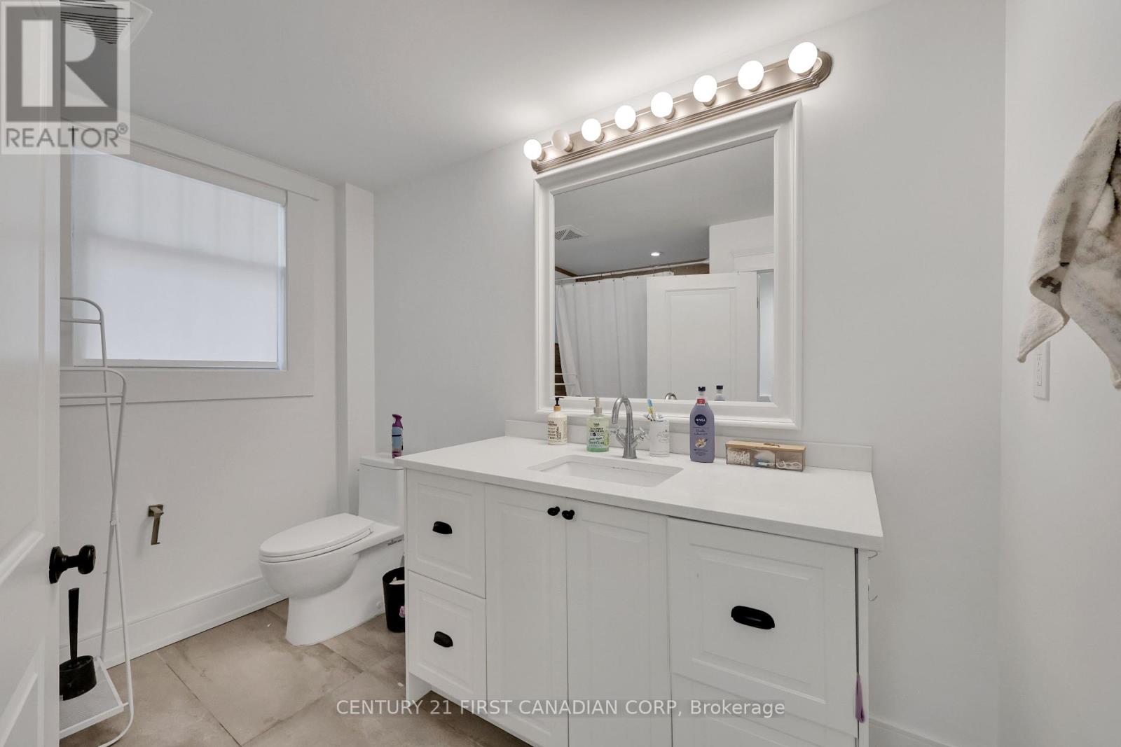 220 Regent Street, London East, Ontario  N6A 2G8 - Photo 18 - X12426019