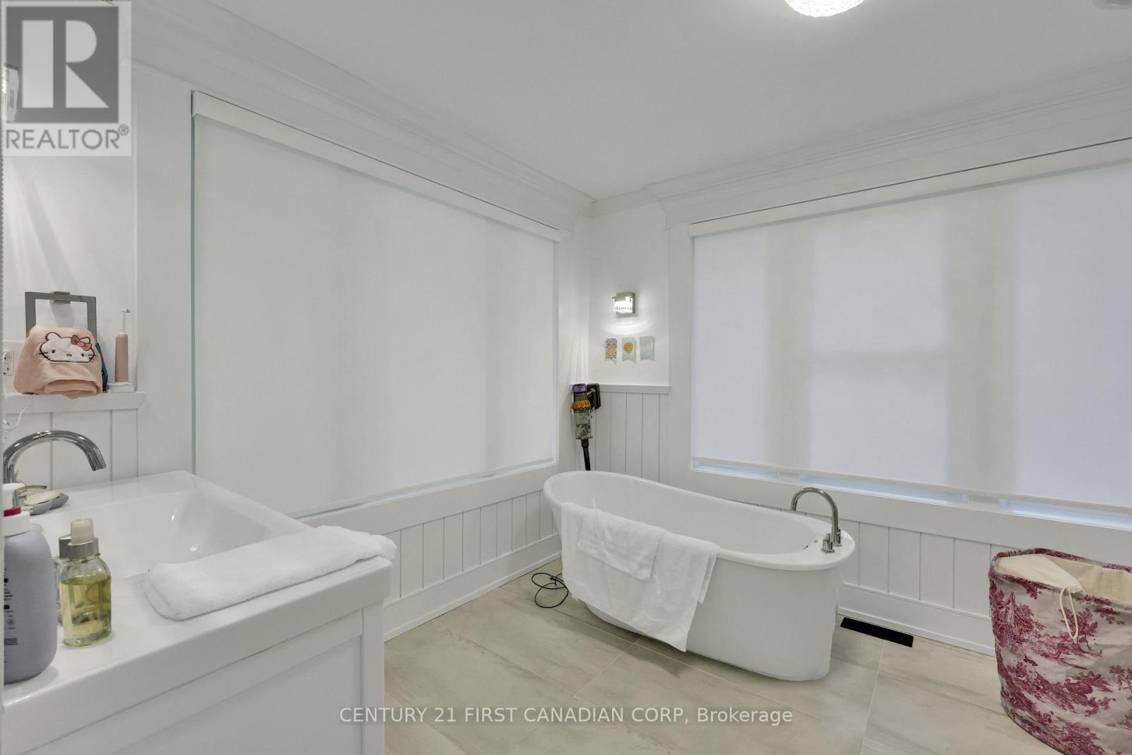 220 Regent Street, London East, Ontario  N6A 2G8 - Photo 28 - X12426019