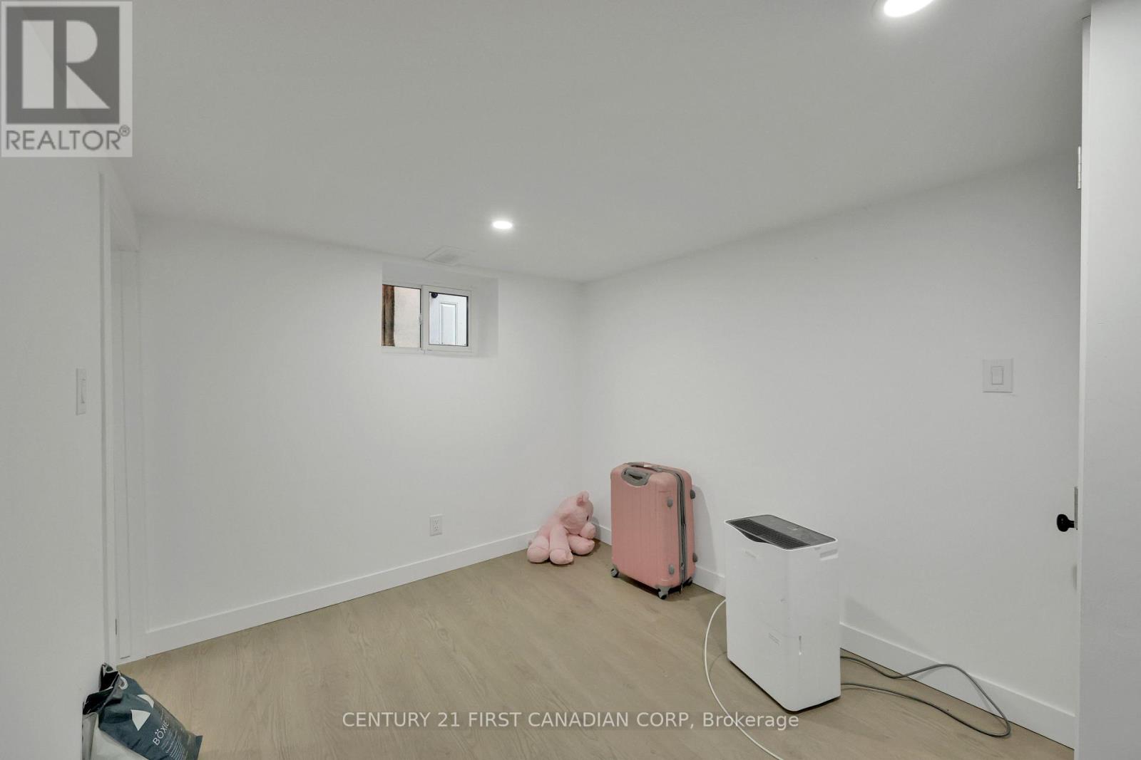 220 Regent Street, London East, Ontario  N6A 2G8 - Photo 37 - X12426019