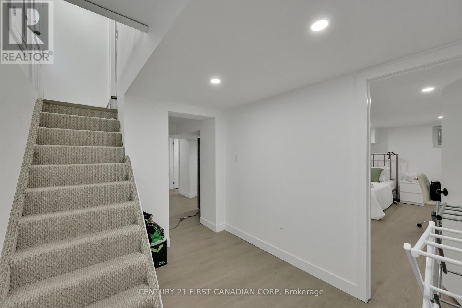 220 Regent Street, London East, Ontario  N6A 2G8 - Photo 39 - X12426019
