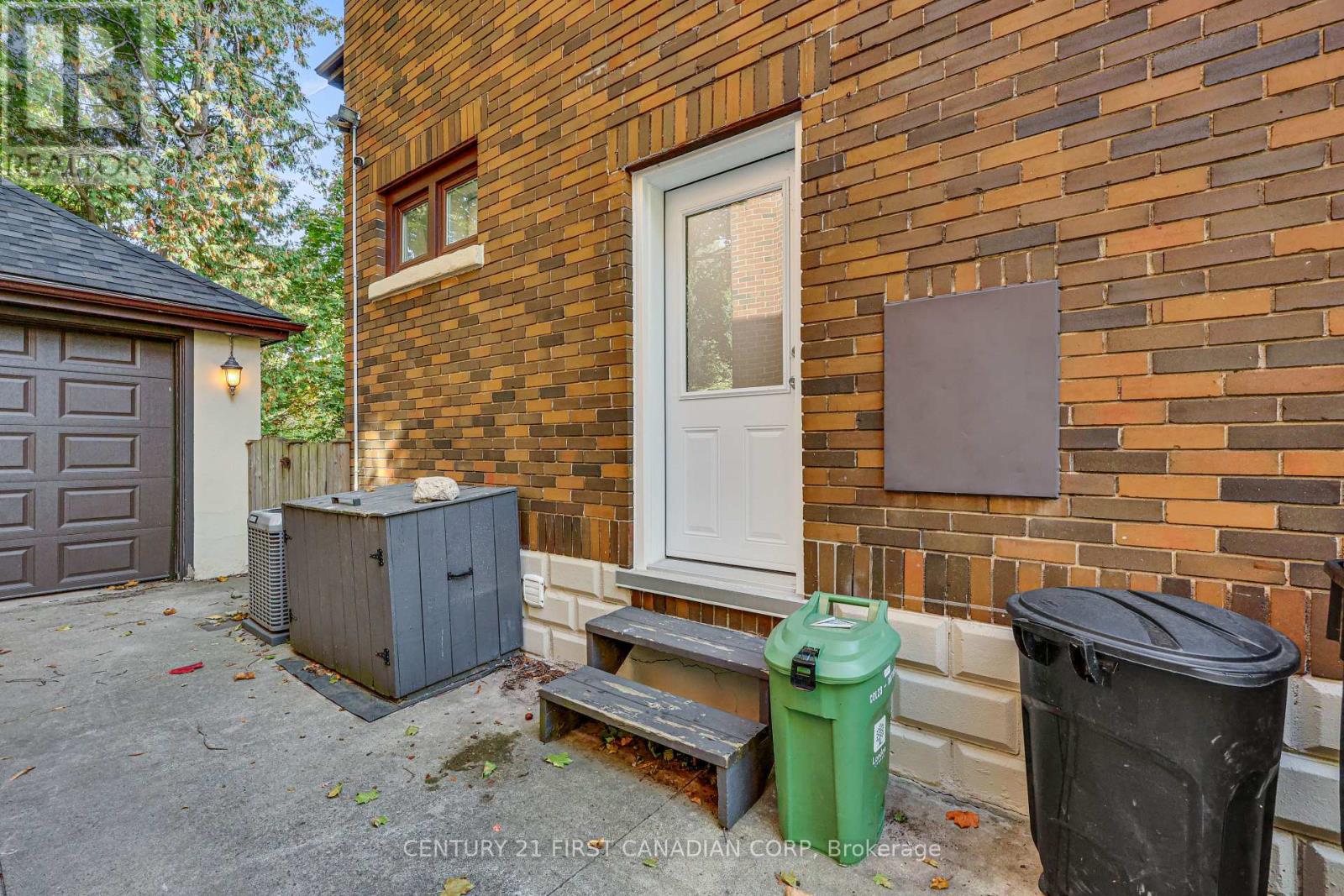 220 Regent Street, London East, Ontario  N6A 2G8 - Photo 41 - X12426019
