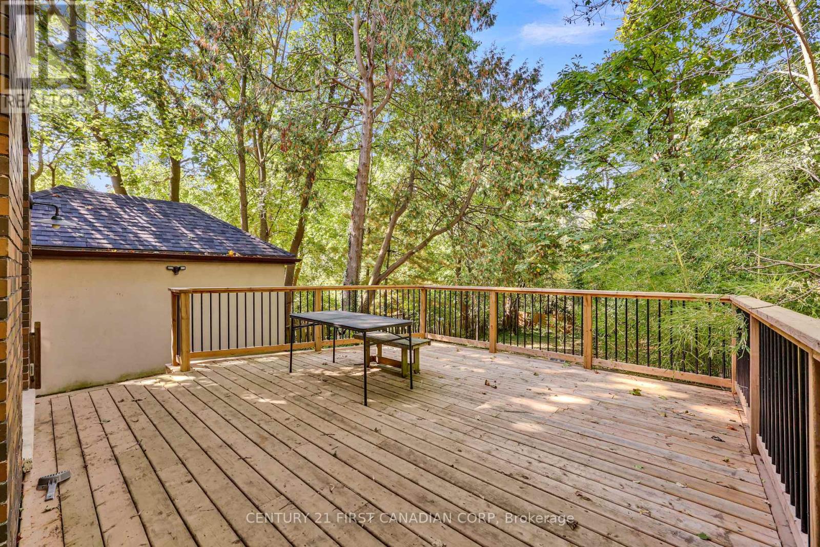 220 Regent Street, London East, Ontario  N6A 2G8 - Photo 43 - X12426019