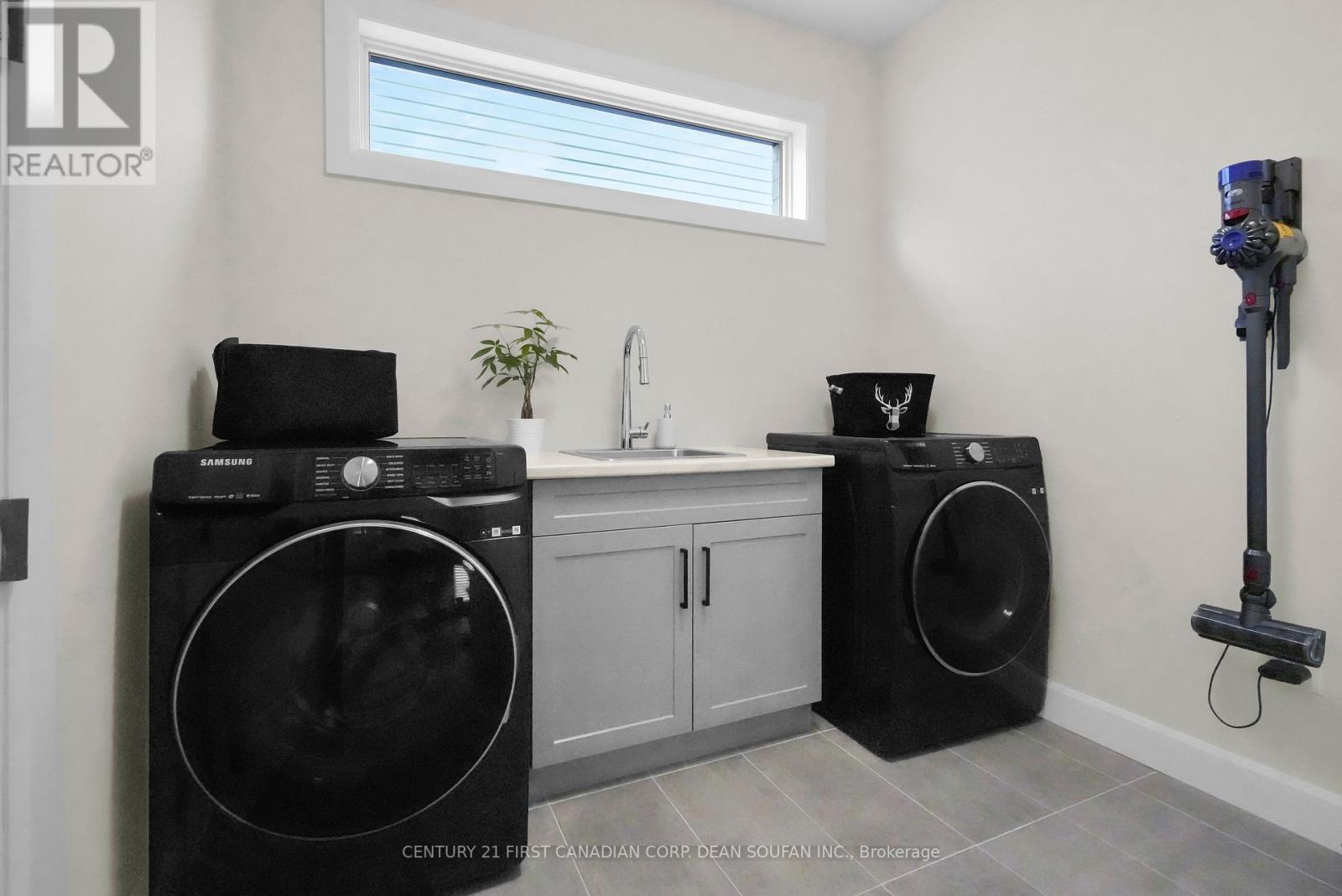 7251 Silver Creek Circle, London South, Ontario  N6P 0G9 - Photo 17 - X12426053