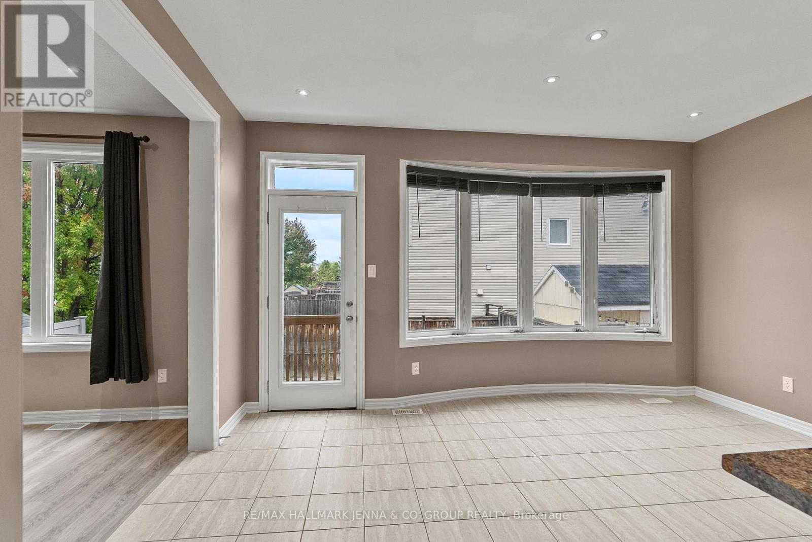 326 Gallantry Way, Ottawa, Ontario  K2S 0P8 - Photo 16 - X12425962