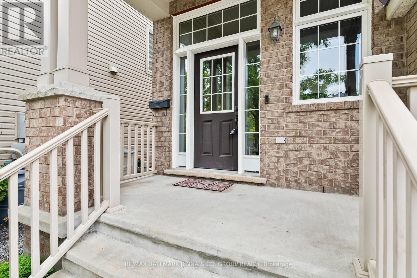 326 Gallantry Way, Ottawa, Ontario  K2S 0P8 - Photo 2 - X12425962