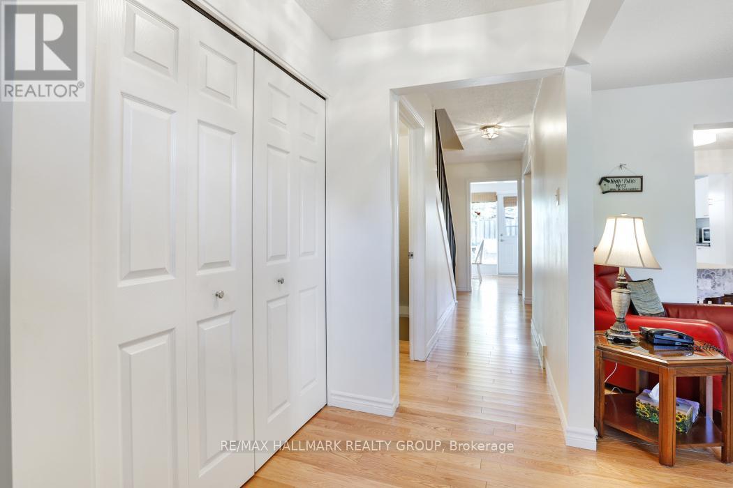 2 - 1240 Pebble Road, Ottawa, Ontario  K1V 8V4 - Photo 4 - X12425974