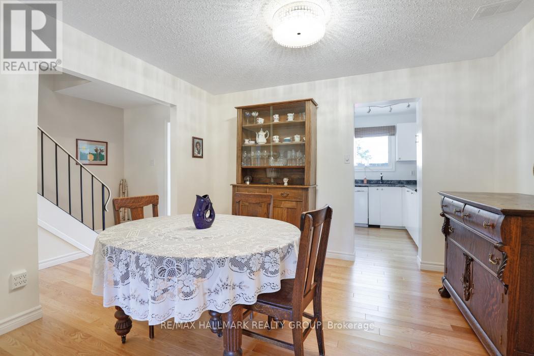 2 - 1240 Pebble Road, Ottawa, Ontario  K1V 8V4 - Photo 8 - X12425974