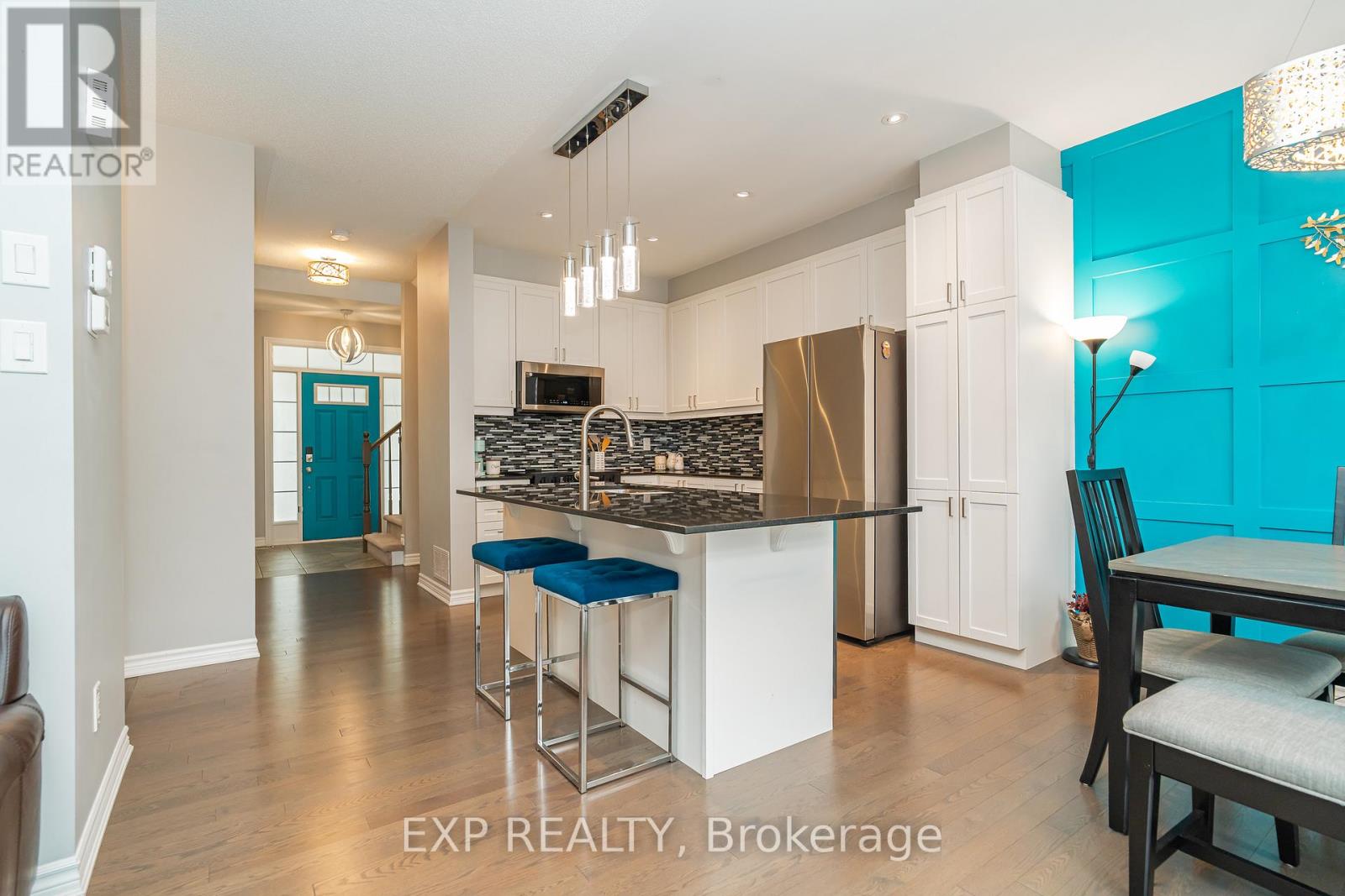 25 Solaris Drive, Ottawa, Ontario  K2M 0L6 - Photo 5 - X12425997