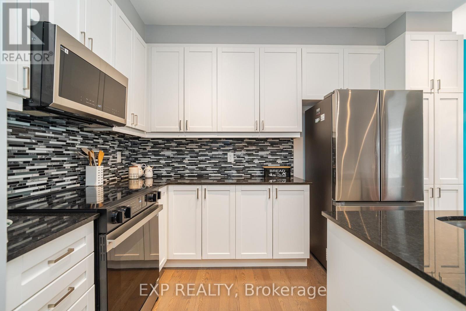 25 Solaris Drive, Ottawa, Ontario  K2M 0L6 - Photo 7 - X12425997
