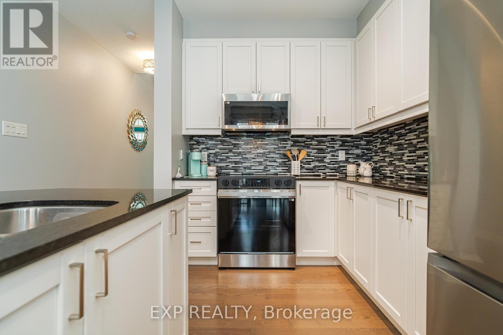 25 Solaris Drive, Ottawa, Ontario  K2M 0L6 - Photo 8 - X12425997
