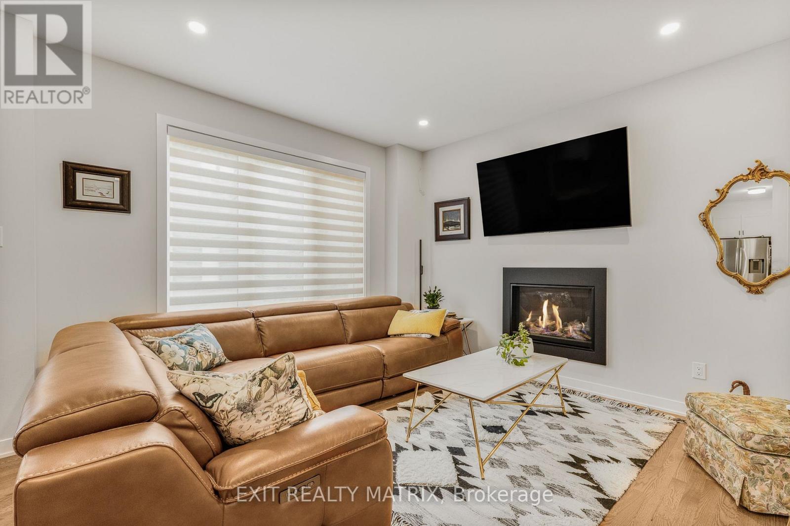 233 Conservancy Drive, Ottawa, Ontario  K2J 7M5 - Photo 12 - X12426012