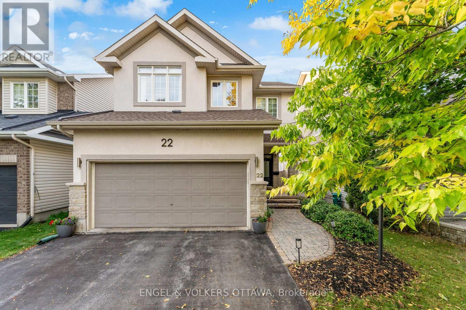 22 FRIENDLY CRESCENT, ottawa, Ontario