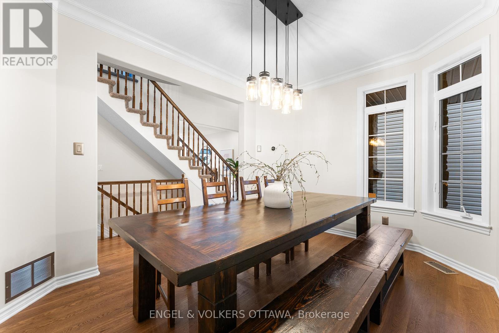 22 Friendly Crescent, Ottawa, Ontario  K2S 2B6 - Photo 21 - X12426016