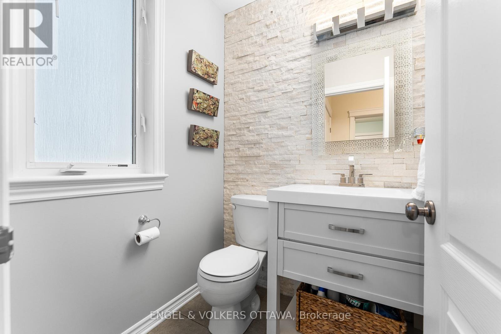 22 Friendly Crescent, Ottawa, Ontario  K2S 2B6 - Photo 22 - X12426016