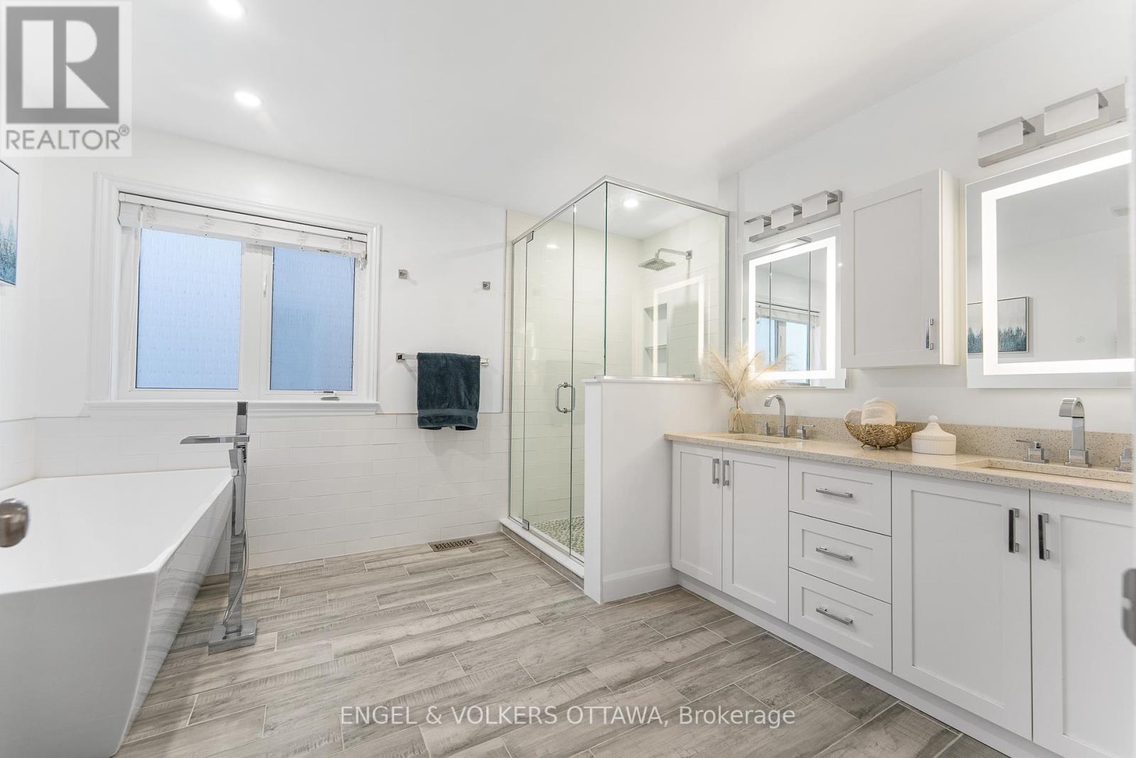 22 Friendly Crescent, Ottawa, Ontario  K2S 2B6 - Photo 29 - X12426016