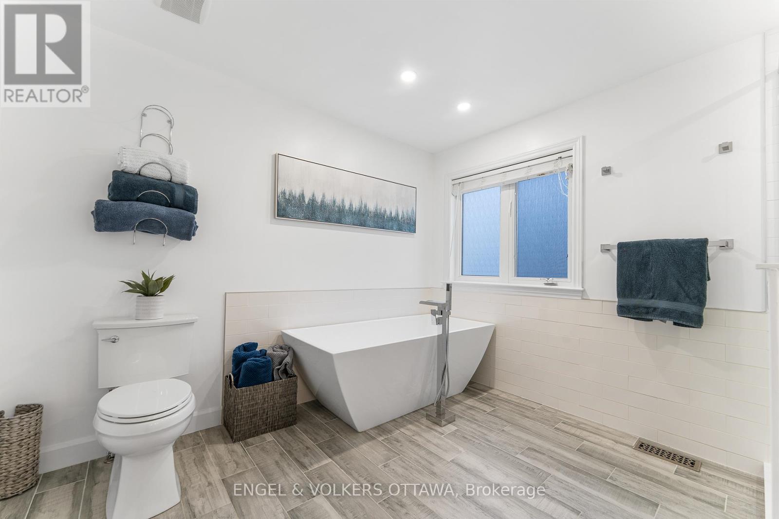 22 Friendly Crescent, Ottawa, Ontario  K2S 2B6 - Photo 31 - X12426016