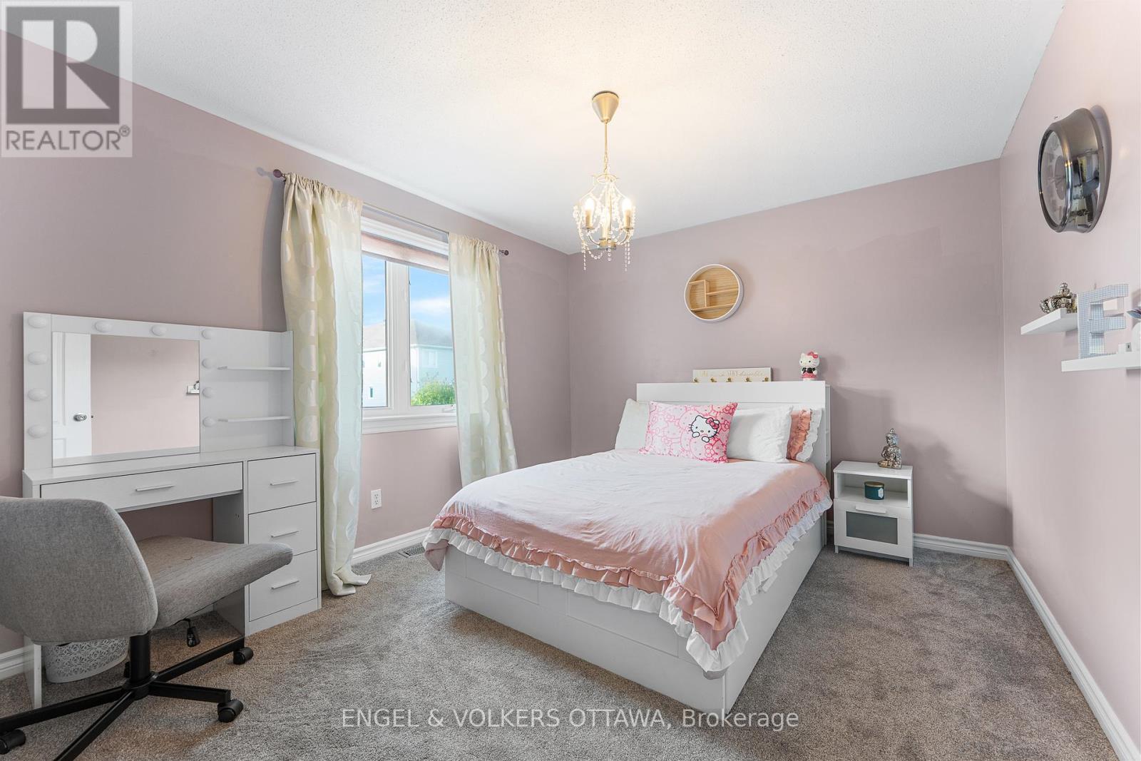 22 Friendly Crescent, Ottawa, Ontario  K2S 2B6 - Photo 35 - X12426016