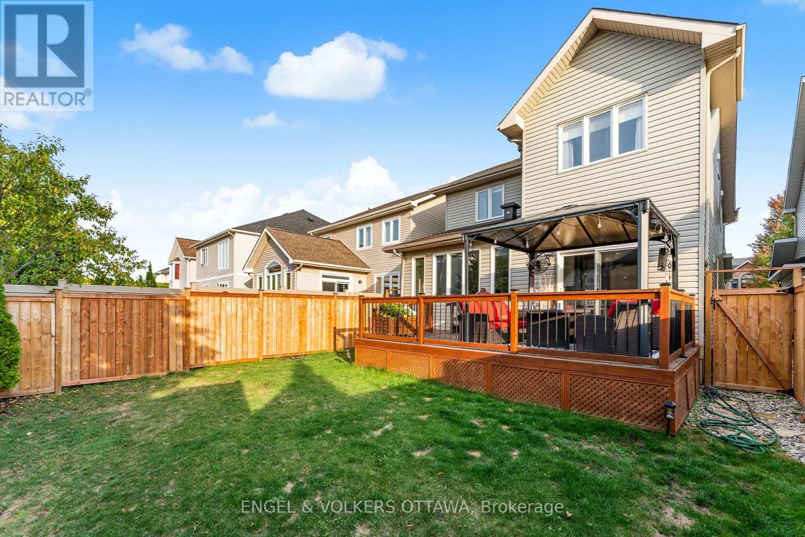 22 Friendly Crescent, Ottawa, Ontario  K2S 2B6 - Photo 49 - X12426016
